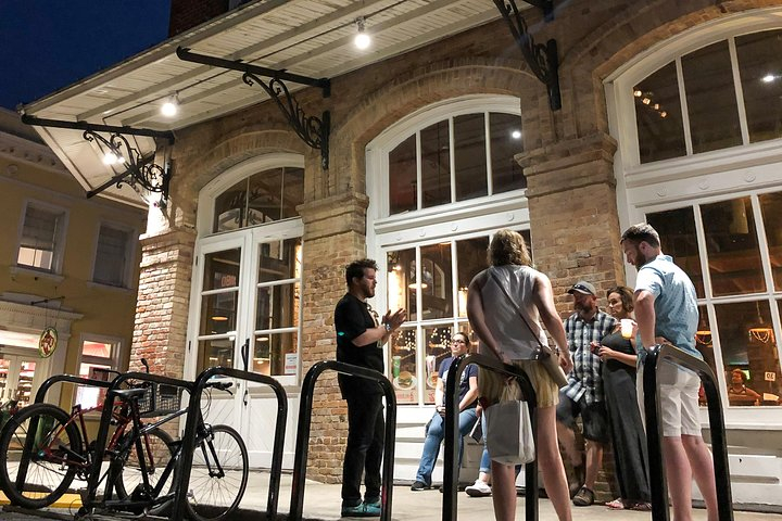 Haunted Pub Crawl in New Orleans qqwOHVwv