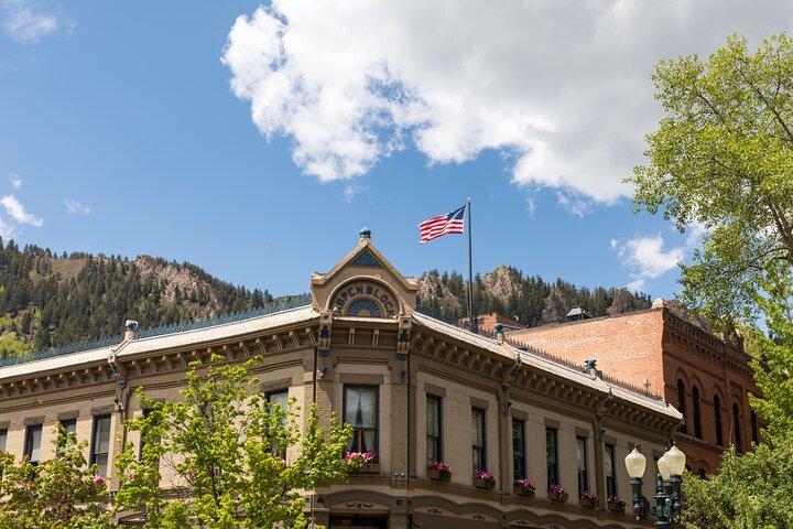 Highlights of Aspen Tour LBvvSREq