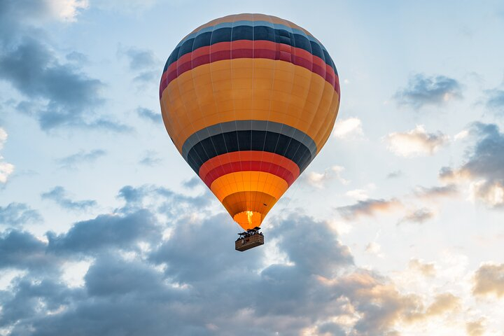 Affordable Hot Air Balloon Ride Over Cat Valley with Hotel Pick-up & Drop-Off 9pNFqqLD