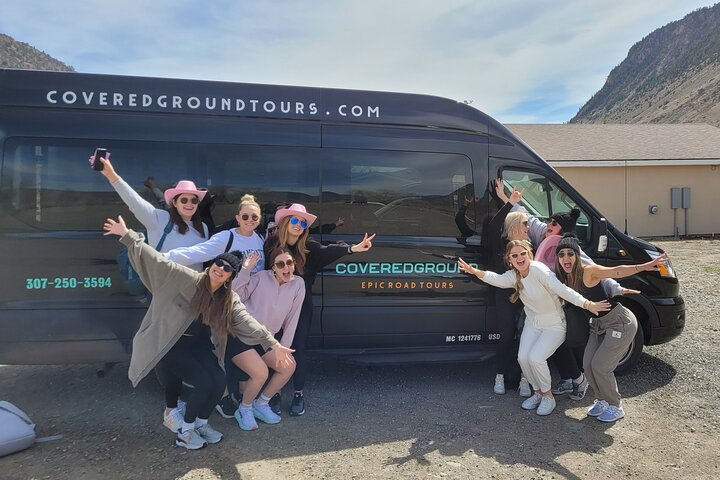 Full-Day Guided Yellowstone Day Tour tH4JnOoW