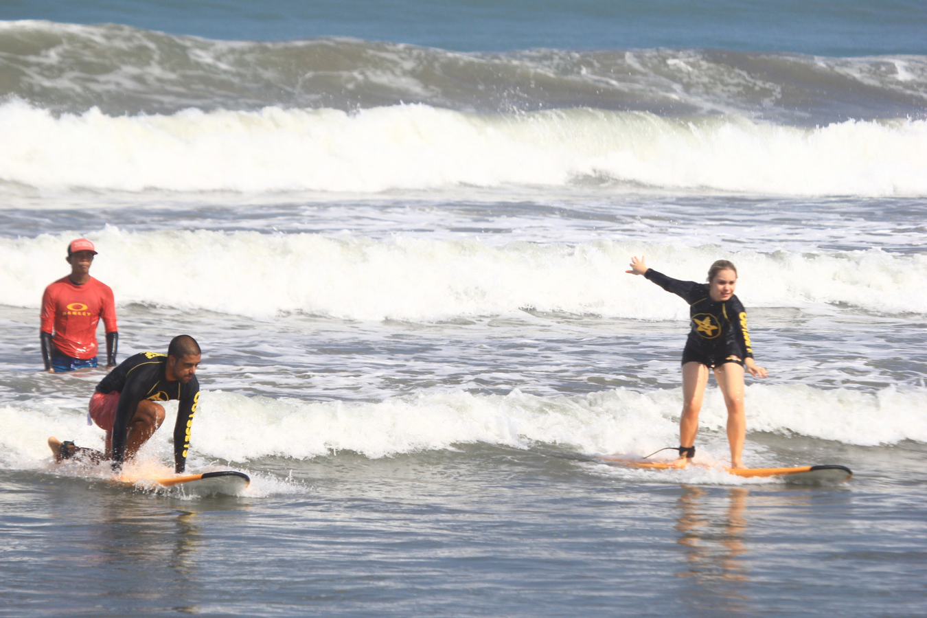Surfing Lessons by Odysseys Surf School 4SV06miw