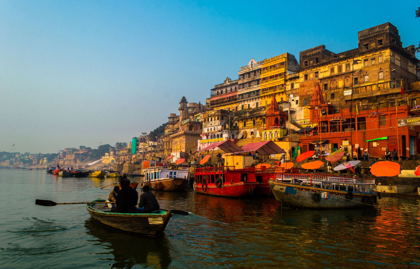 Varanasi: Morning Tour with Yoga, Classical Dance Boat Ride bORexLVP