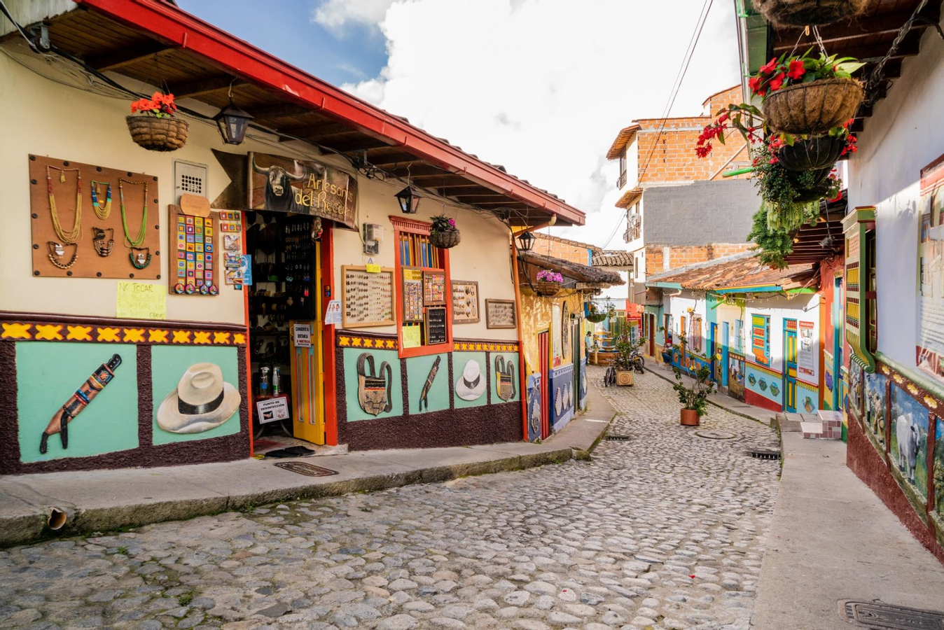 Antioquia - Colorful Village Experience WorlqNb5