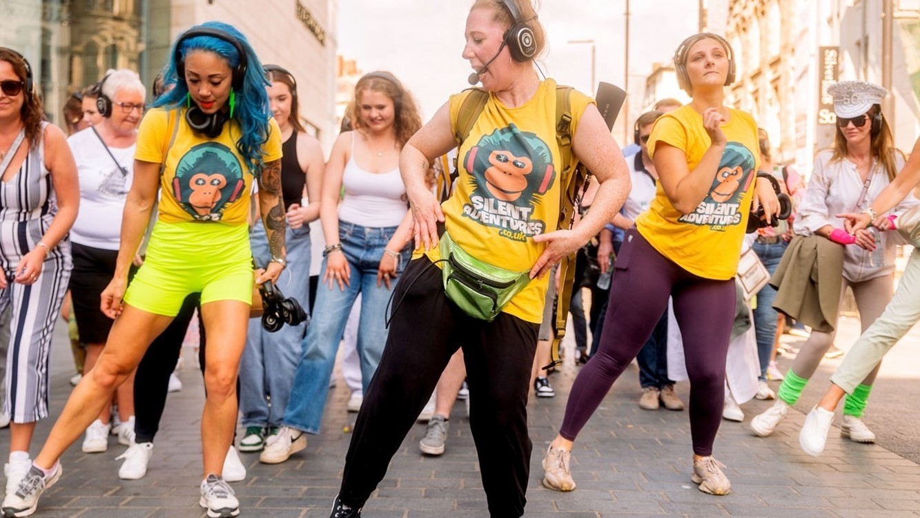 Silent disco adventure walking tour in Edinburgh 8nDlss9N-backdrop