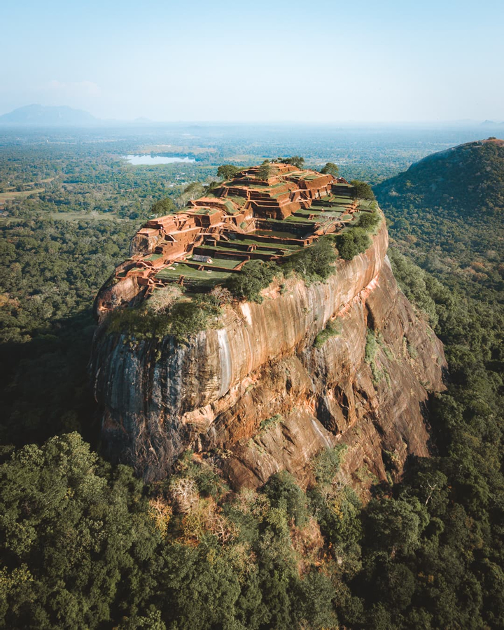 Sigiriya and Kandy 2 Days Private Tour with HB Deluxe Accommodation 3r5Yd33B-backdrop