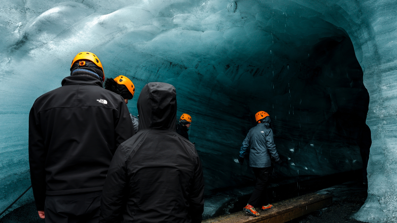Katla Ice Cave (Under the Volcano) Tour kb3K1ZTe