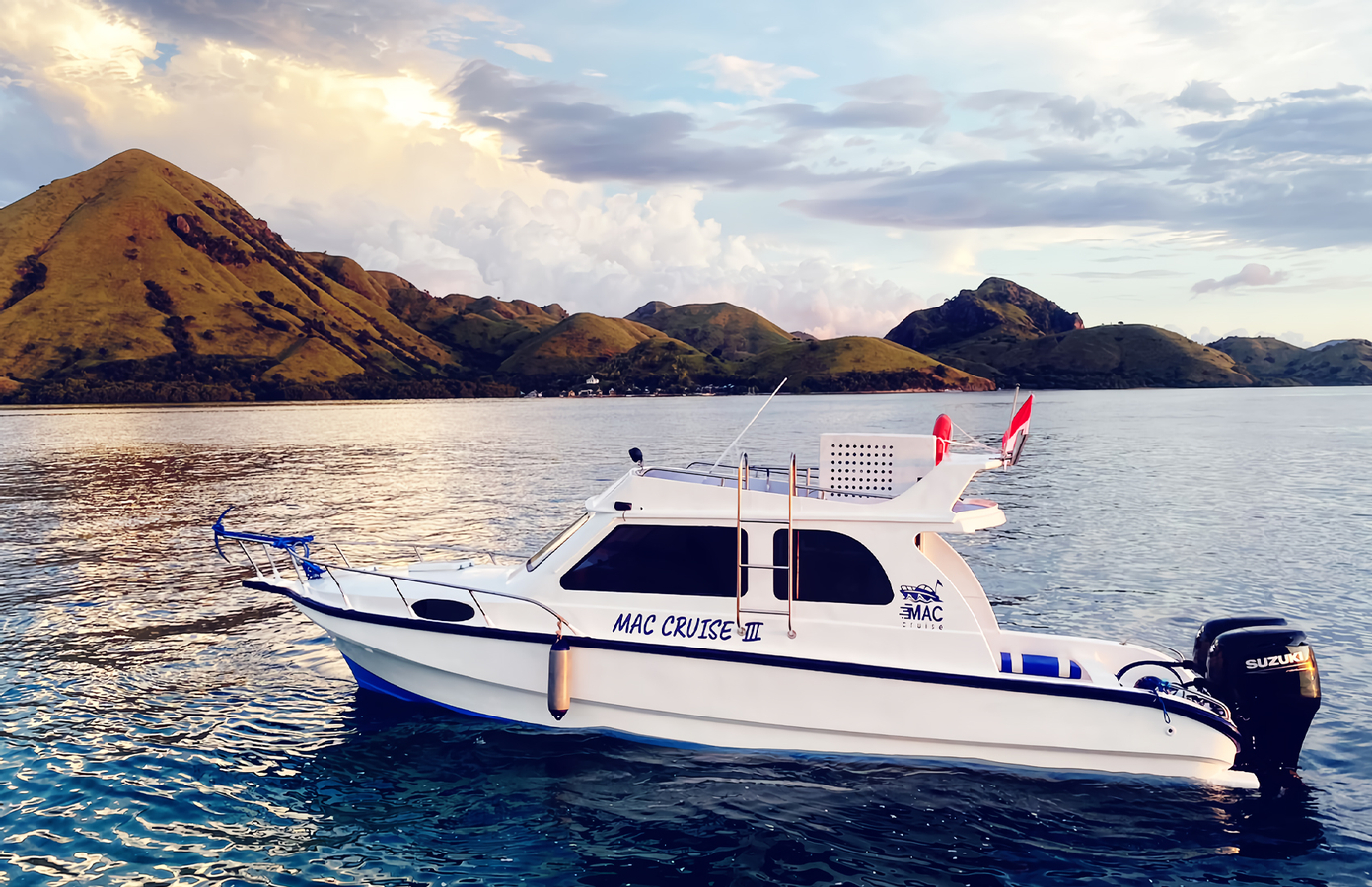 Private Speedboat Komodo Tour With Mac Cruise from Labuan Bajo hDYD5i0V