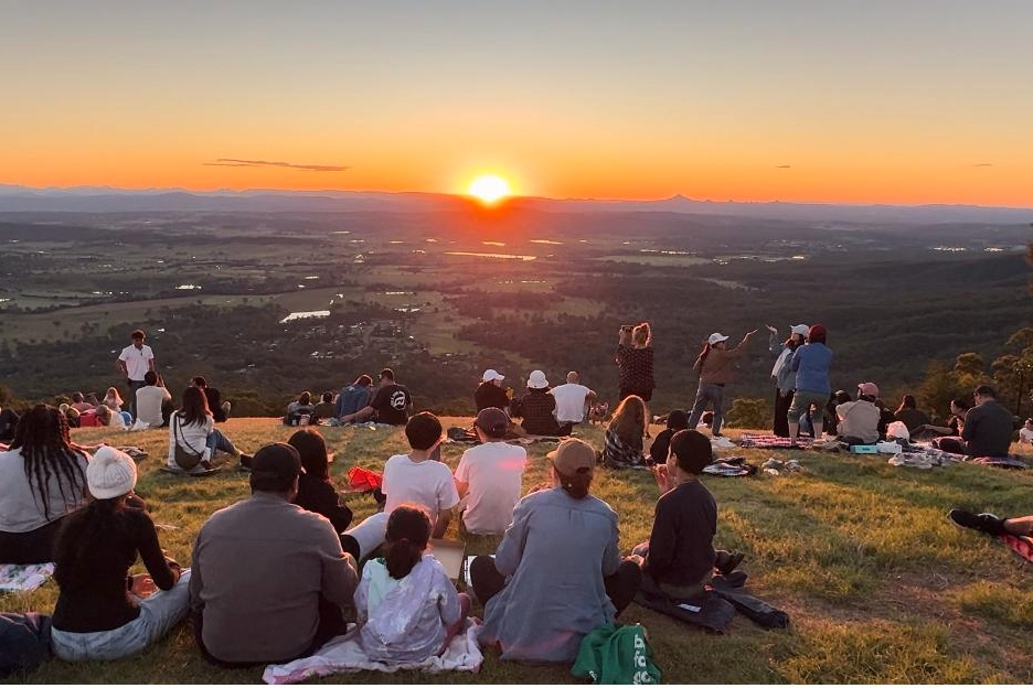 Brisbane: Tamborine Mountain Glow Worms, Sun Set, Star Gazing & BBQ lGv31hZI
