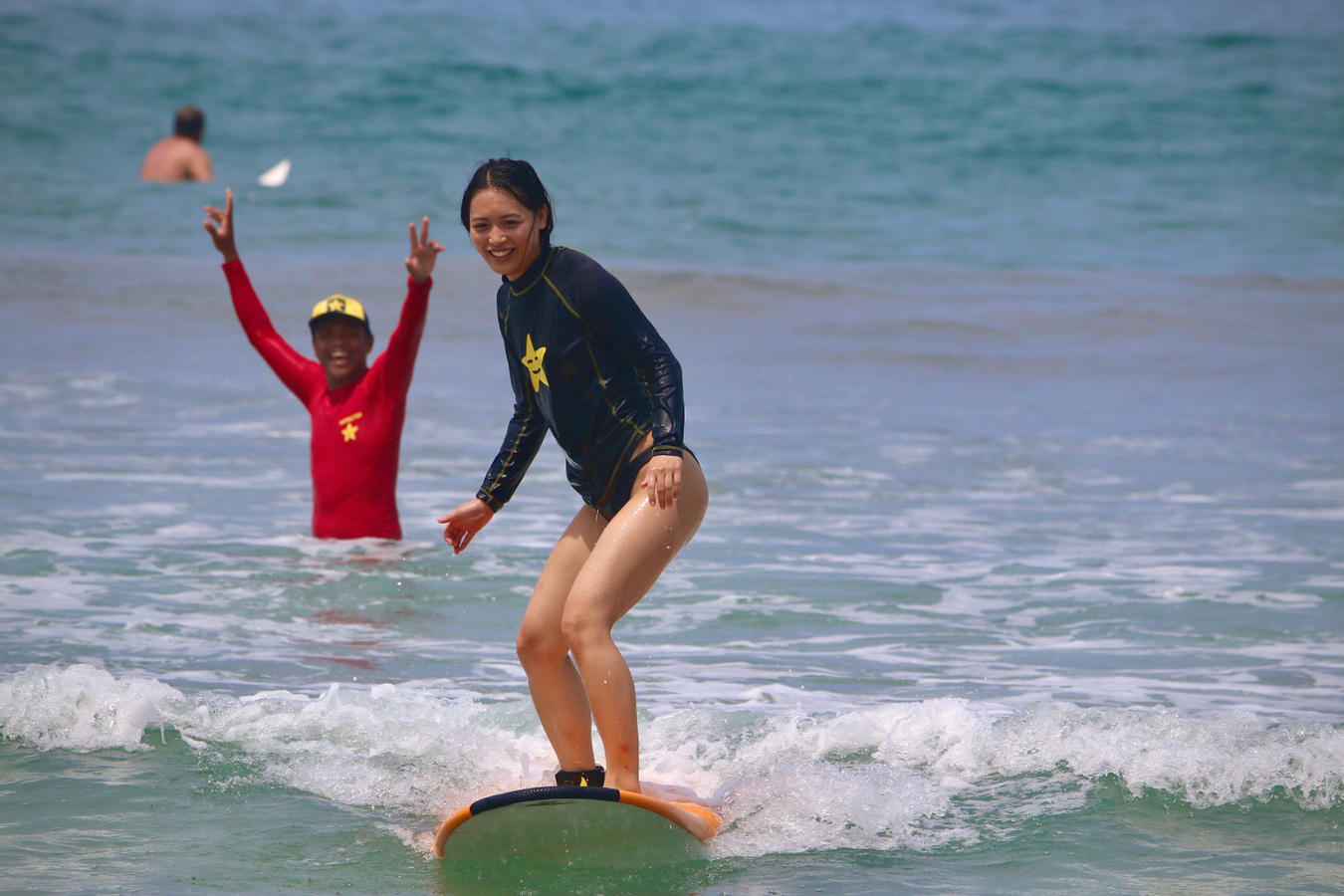 Surfing Lesson in Bali by Odysseys Surf School xKXf586i