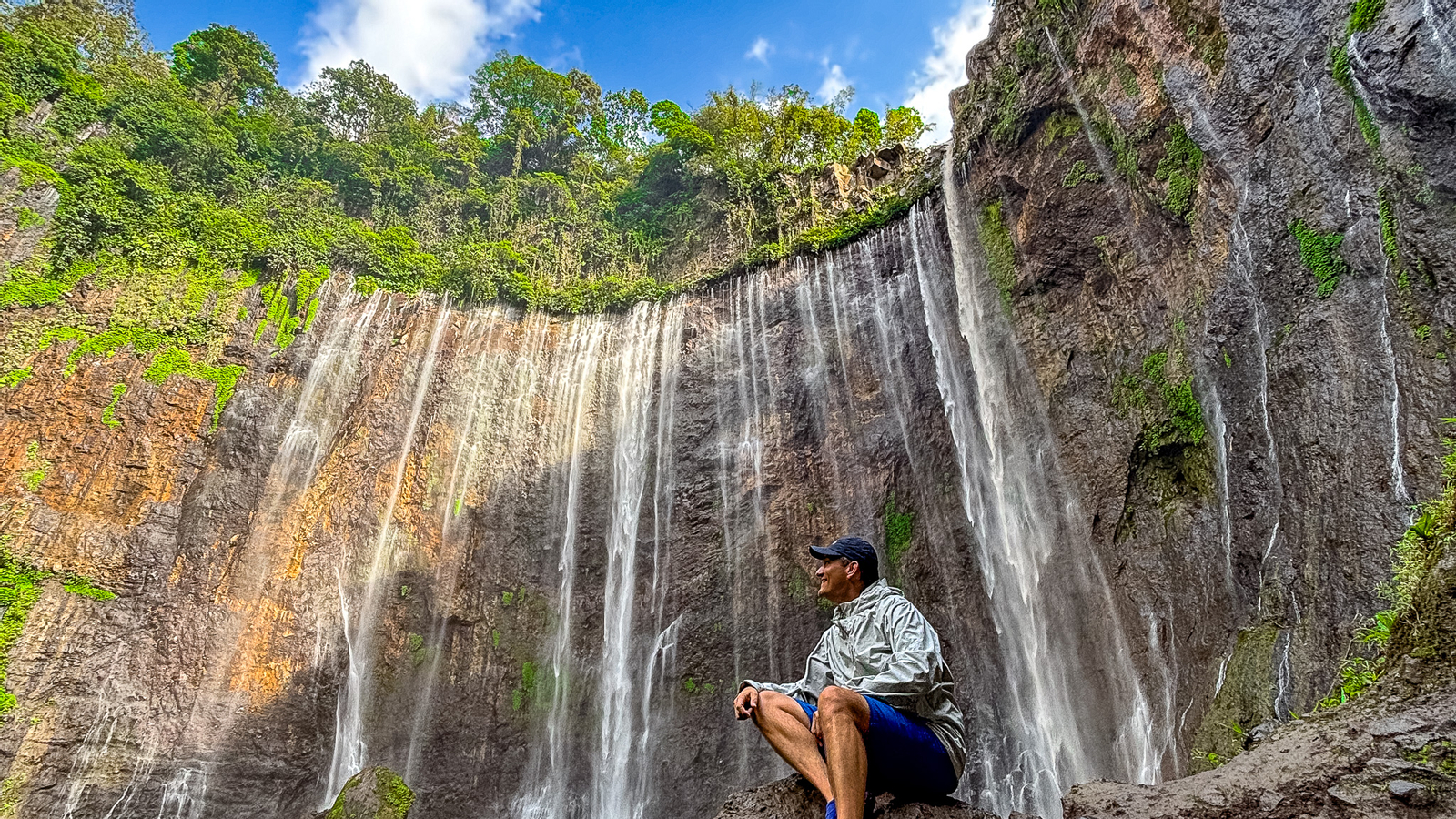 Tumpak Sewu Waterfall and Rainbow Village Private Tour 5GEj0gMp