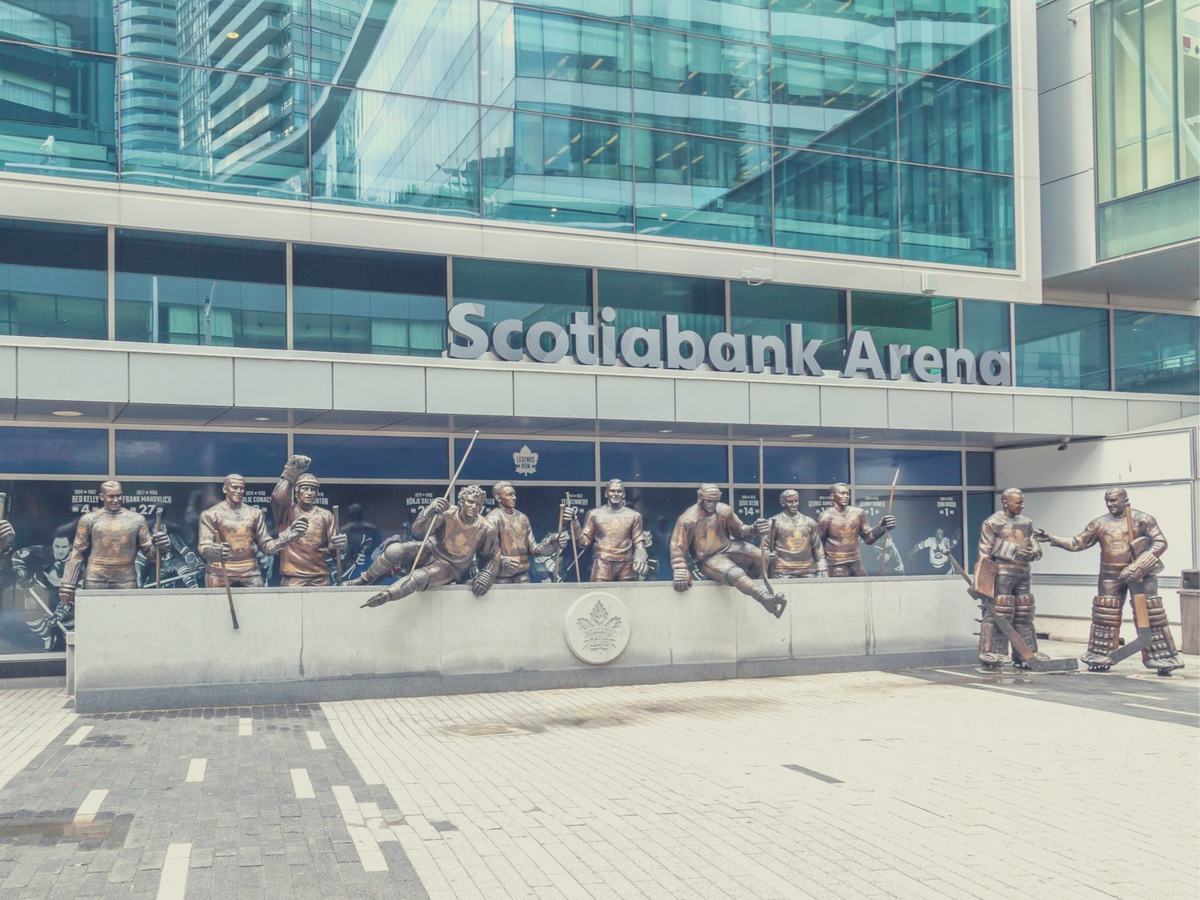 Tiket Toronto Maple Leafs Ice Hockey Game at Scotiabank Arena Harga
