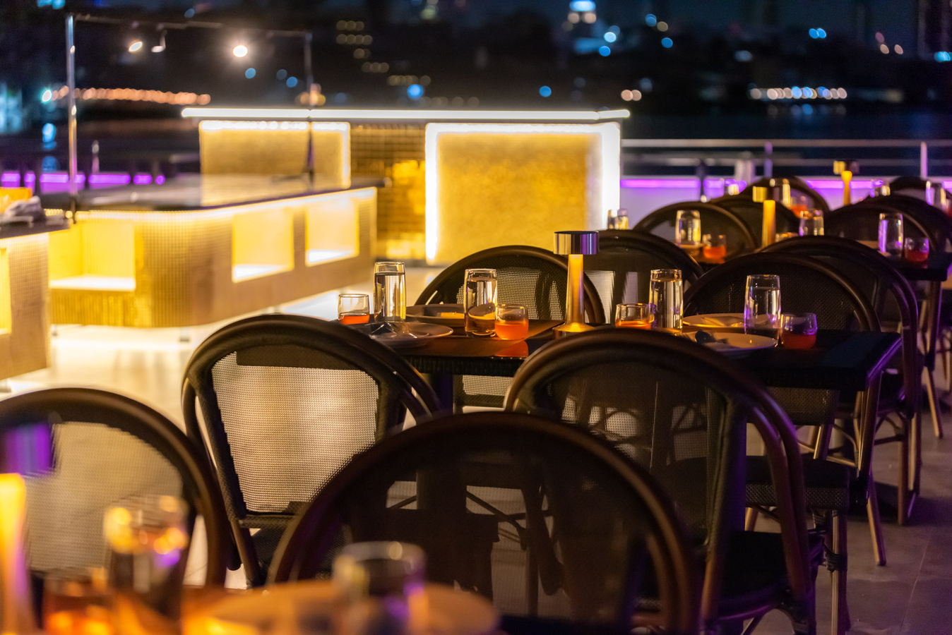 The Newest Luxury 5 Star Bangkok Chaophraya Dinner Cruise TLnu8bFZ