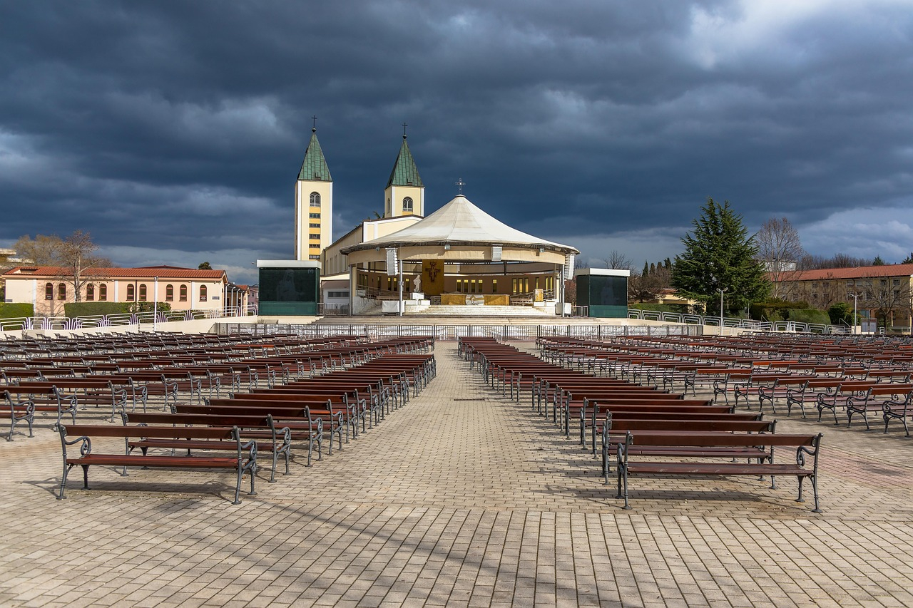 Medjugorje Special from Split - Exclusive Gems GyNBEL2O