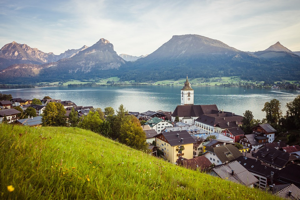 [Chinese Tour] Round Trip from Munich, Germany Hallstatt Postcard Viewing Platform + Lake Wolfgang Day Tour (Travel to Laqun/Twin Lakes Secret Land) xXNQqTXz