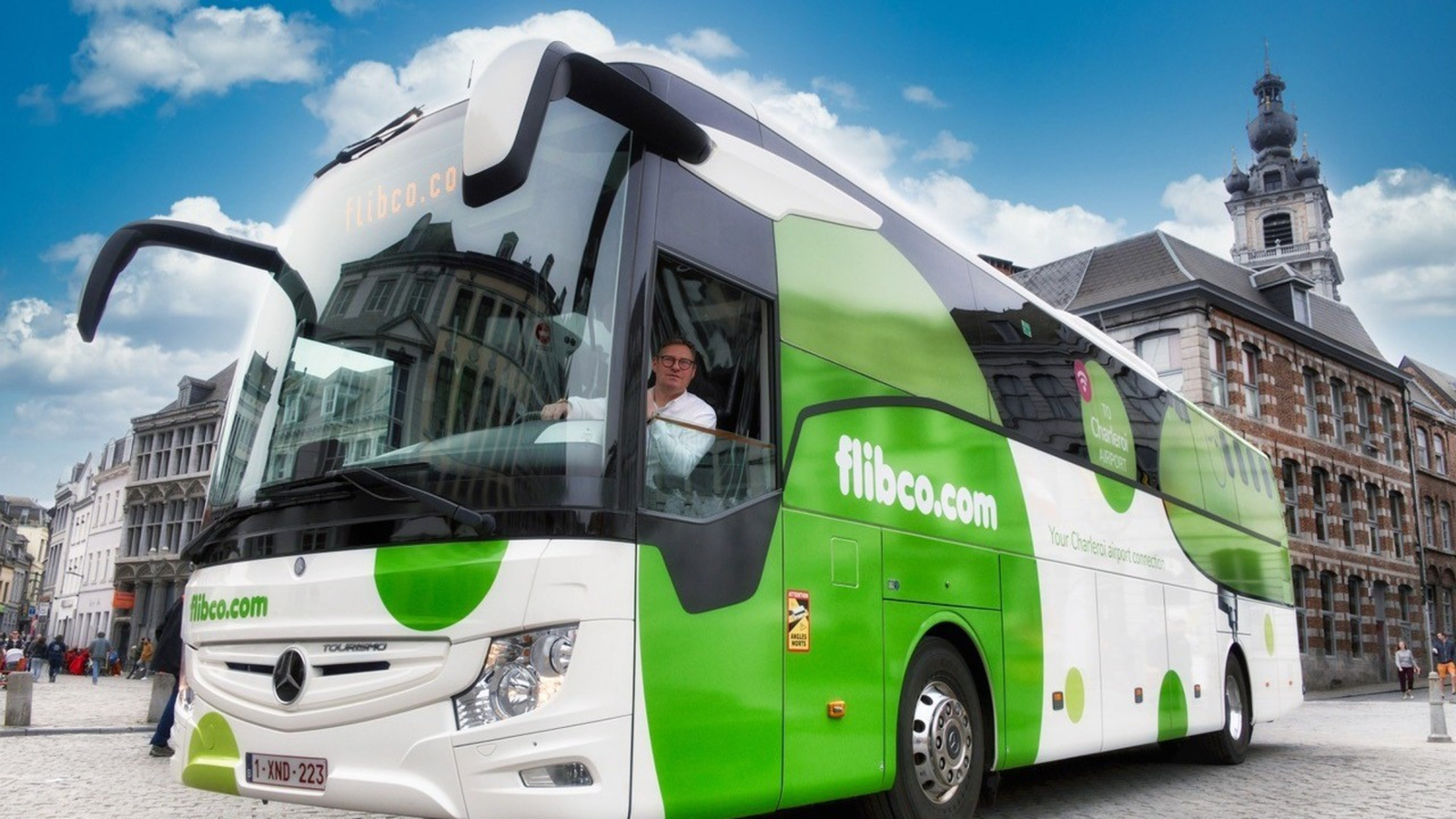 Tiket Stansted Airport Liverpool Street shared bus transfers by