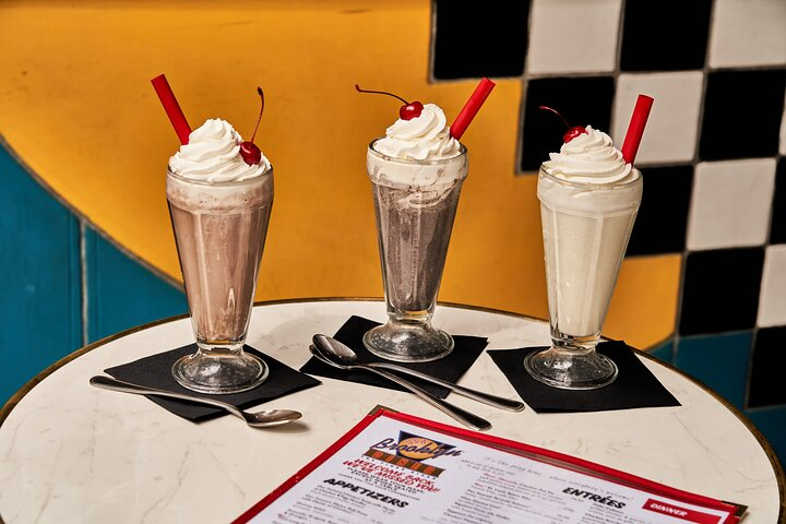 Tiket Iconic Diner Breakfast Steps from Carnegie Hall and Central Park ...