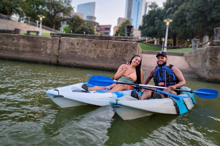 Tiket Downtown Houston Bat and Skyline Kayaking Tour Harga Promo ...