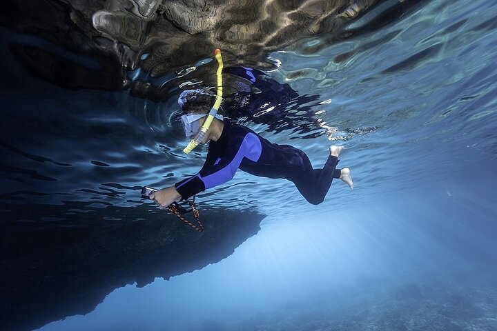 Tiket Dolphin, Sea Cave & Captain Cook Snorkel Combo in Kealakekua Bay ...