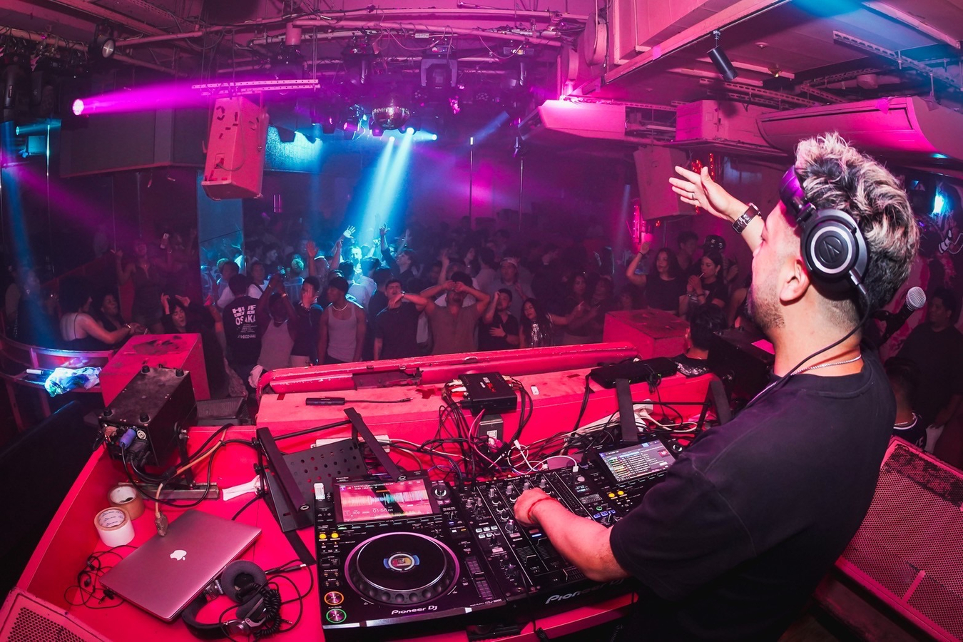 Get Ticket Osaka’s Iconic All-Pink Club: Entry from ¥500 (VIP Upgrade ...