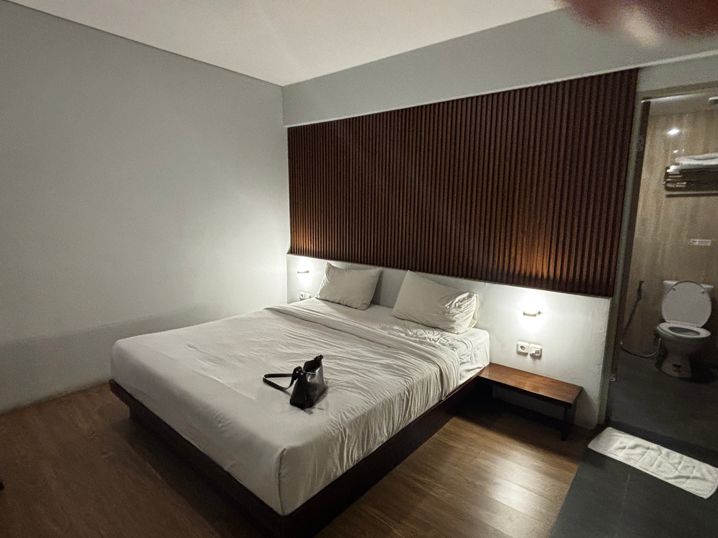userImage-16