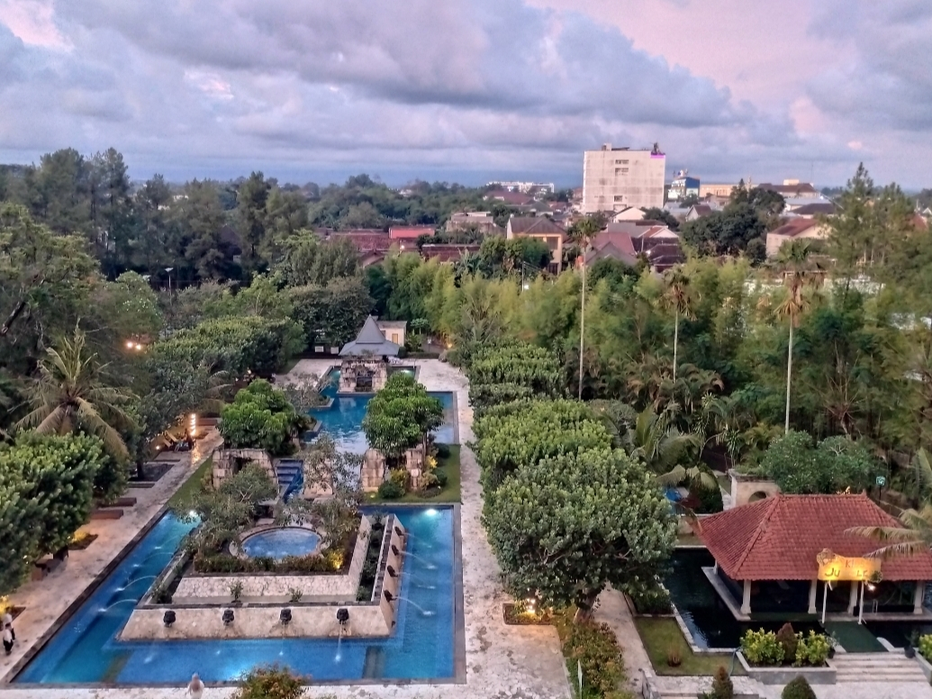 userImage-16