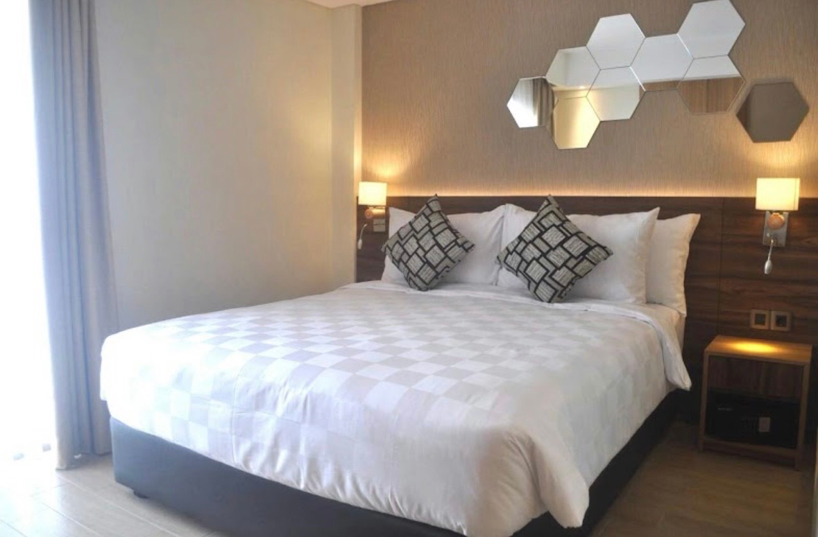 userImage-16