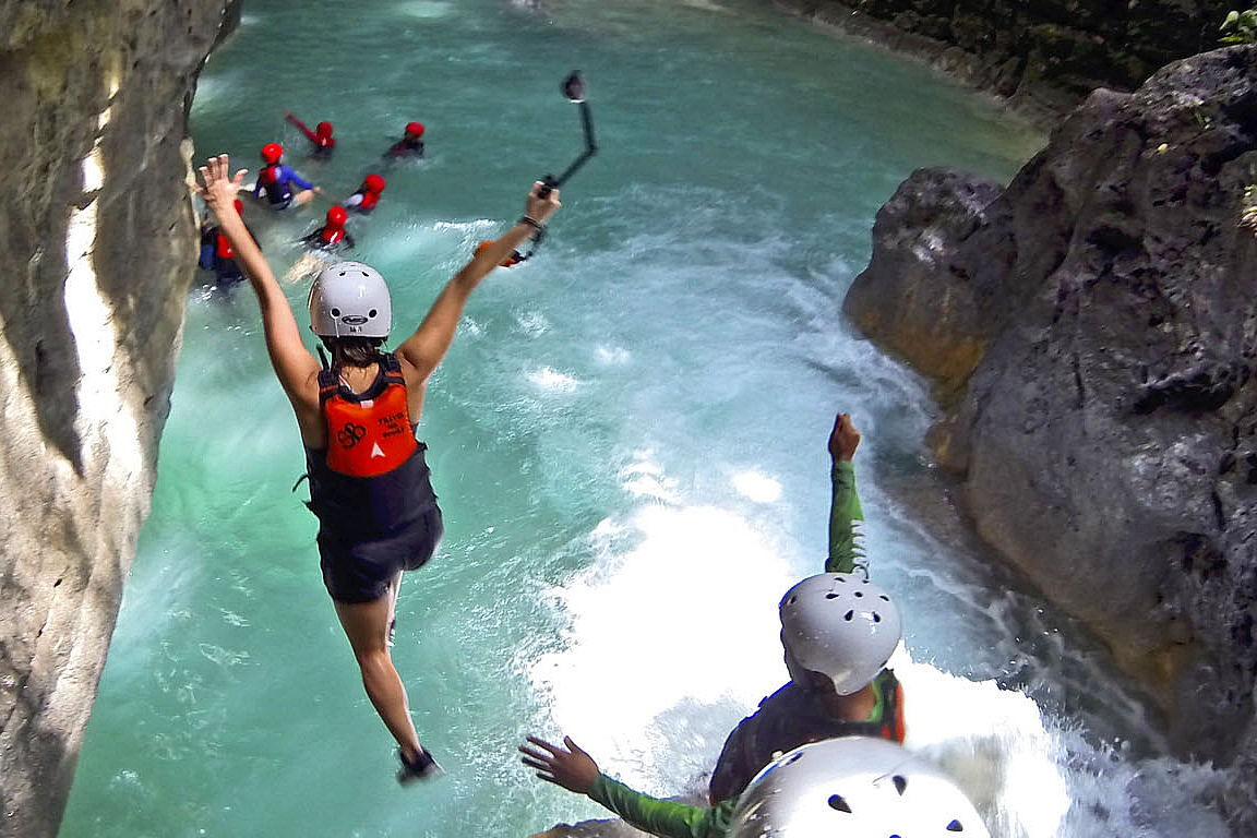 Badian Canyoneering in Cebu and Kawasan Falls Tour 732U628g
