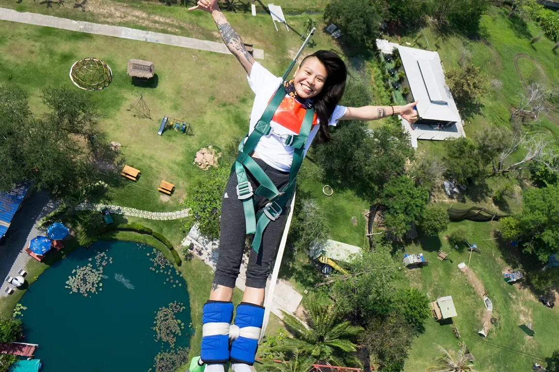 Human Slingshot and Bungy Jump at Sanook Park Pattaya oledODt6-backdrop