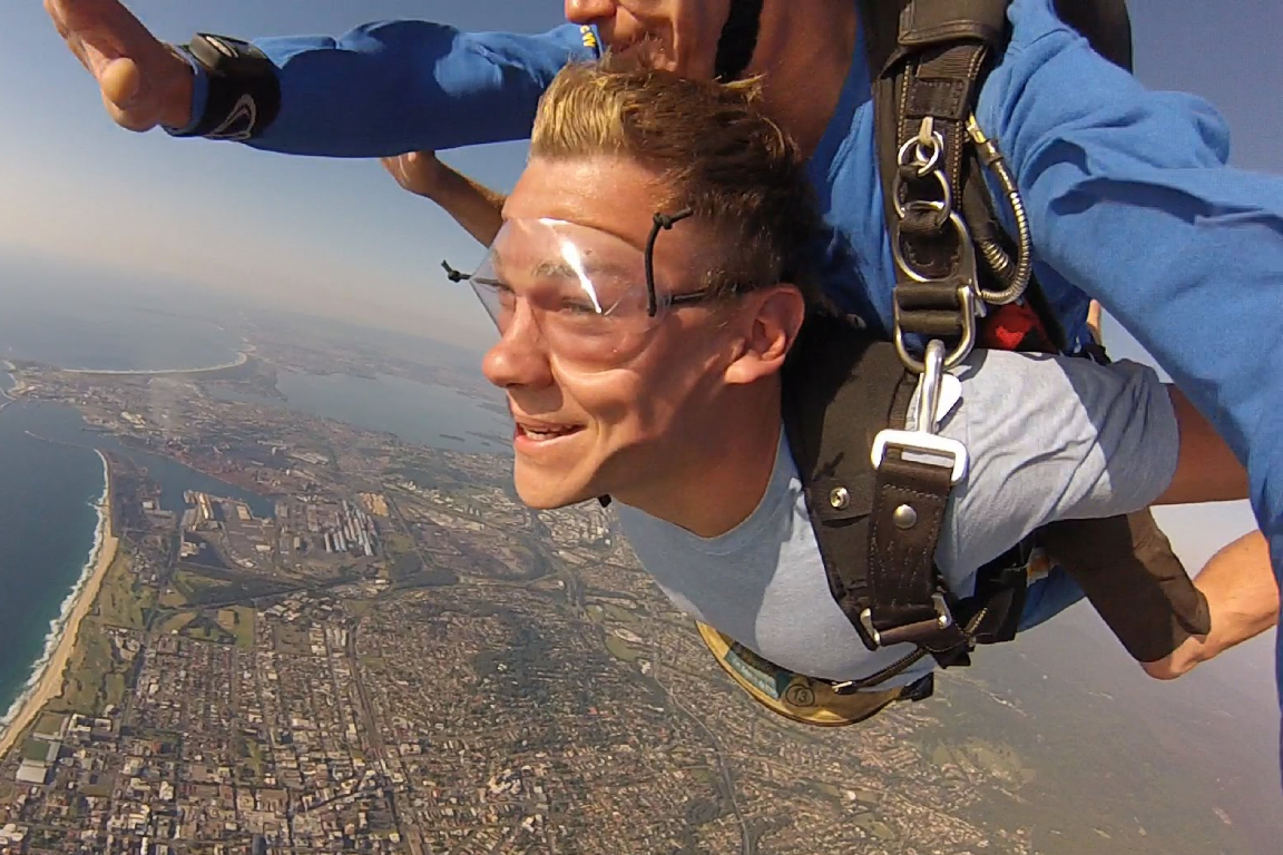 Tandem Skydiving Experience Wollongong from Sydney ogSfWOiZ