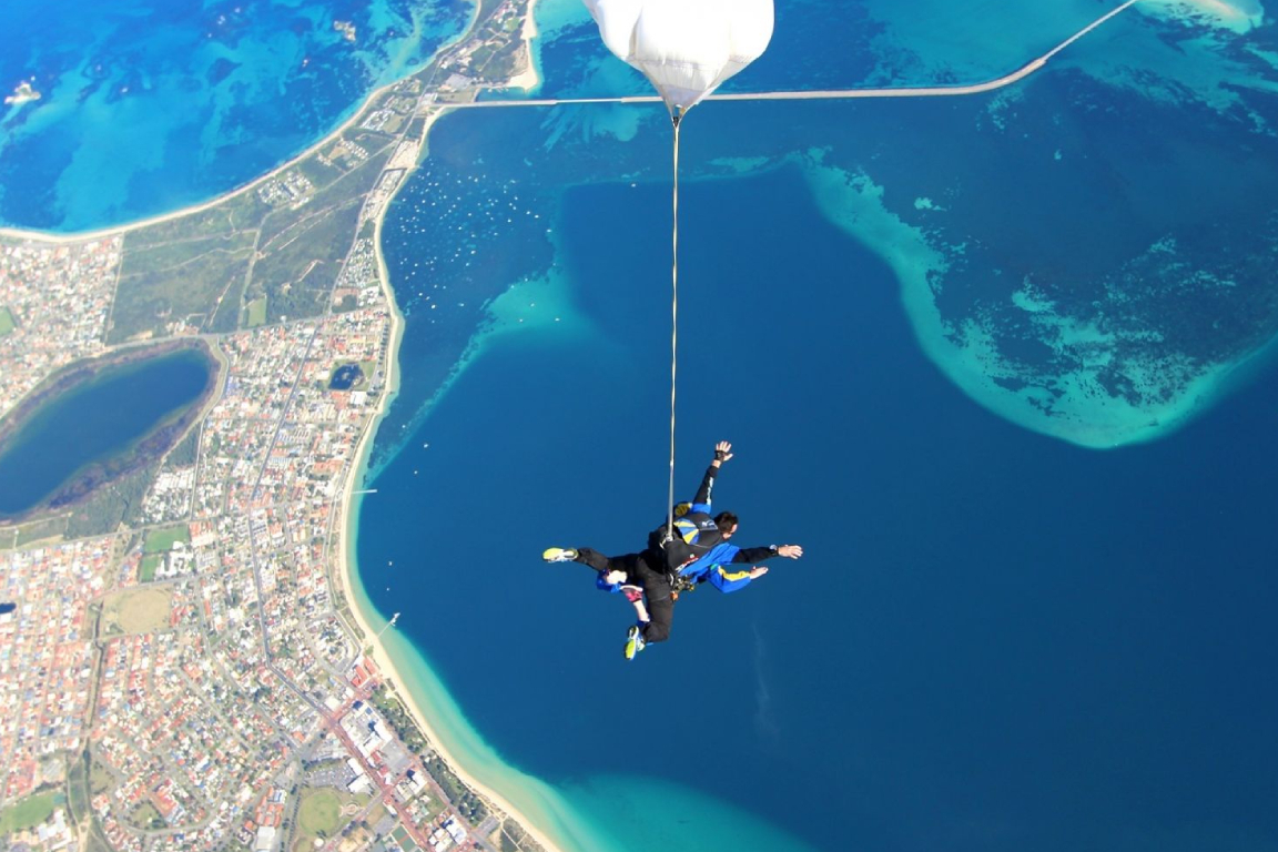 Tandem Skydiving Experience Wollongong from Sydney rBWFlqxI