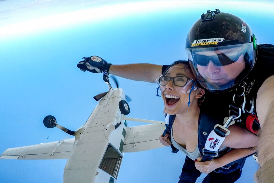 Tandem Skydiving Experience Wollongong from Sydney Nejs1wgO