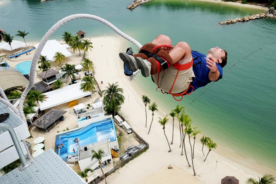 Bungy Jump & The New Tandem Bungy at Skypark Sentosa tQswf30h