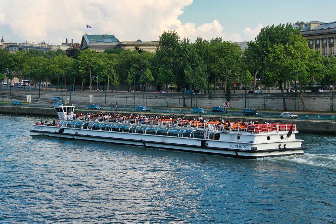 Seine River Sightseeing Cruise and Combo Experience in Paris Yp00qXf6