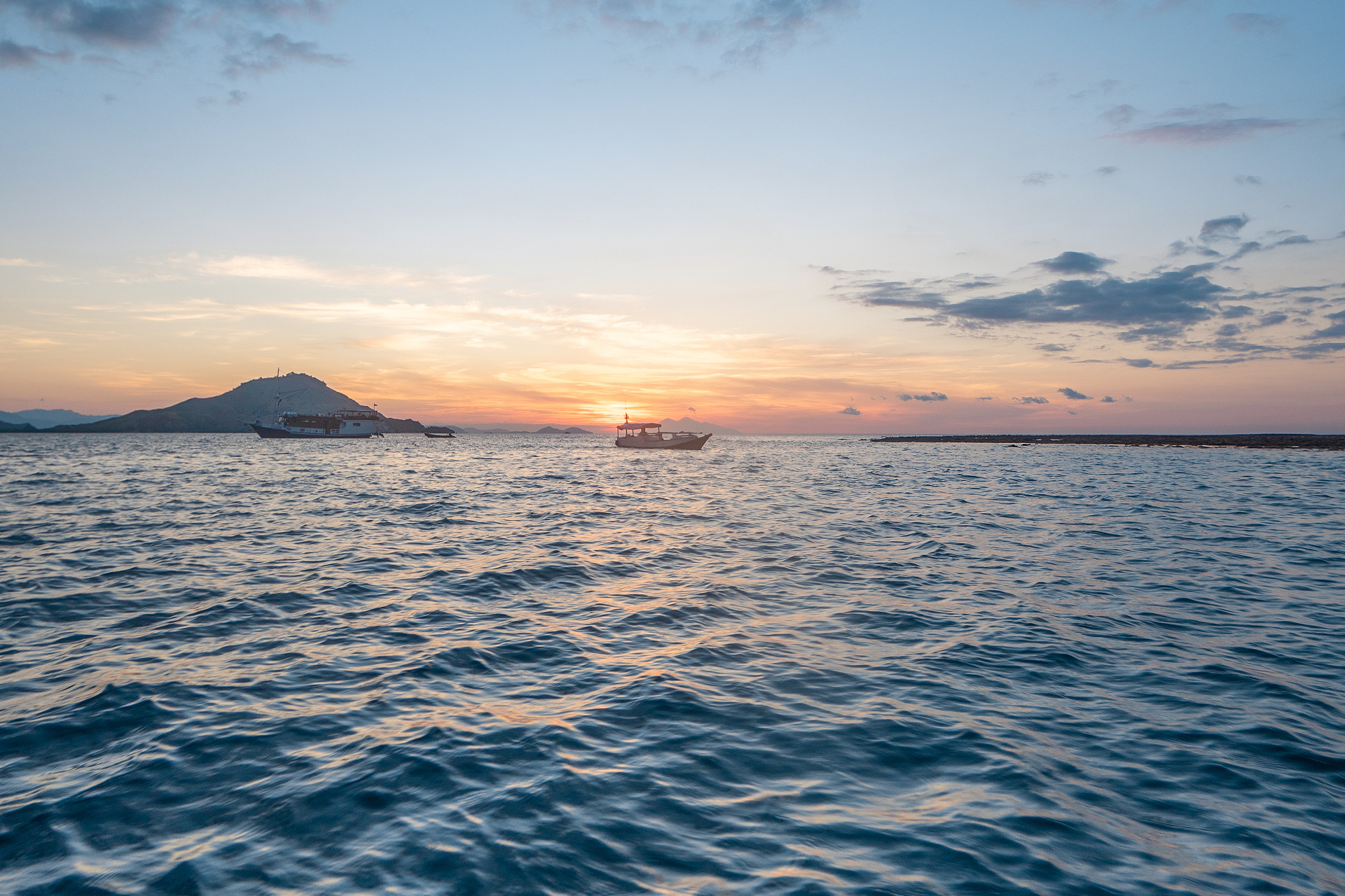 Sunset trip Komodo by dtour Komodo (7).jpg