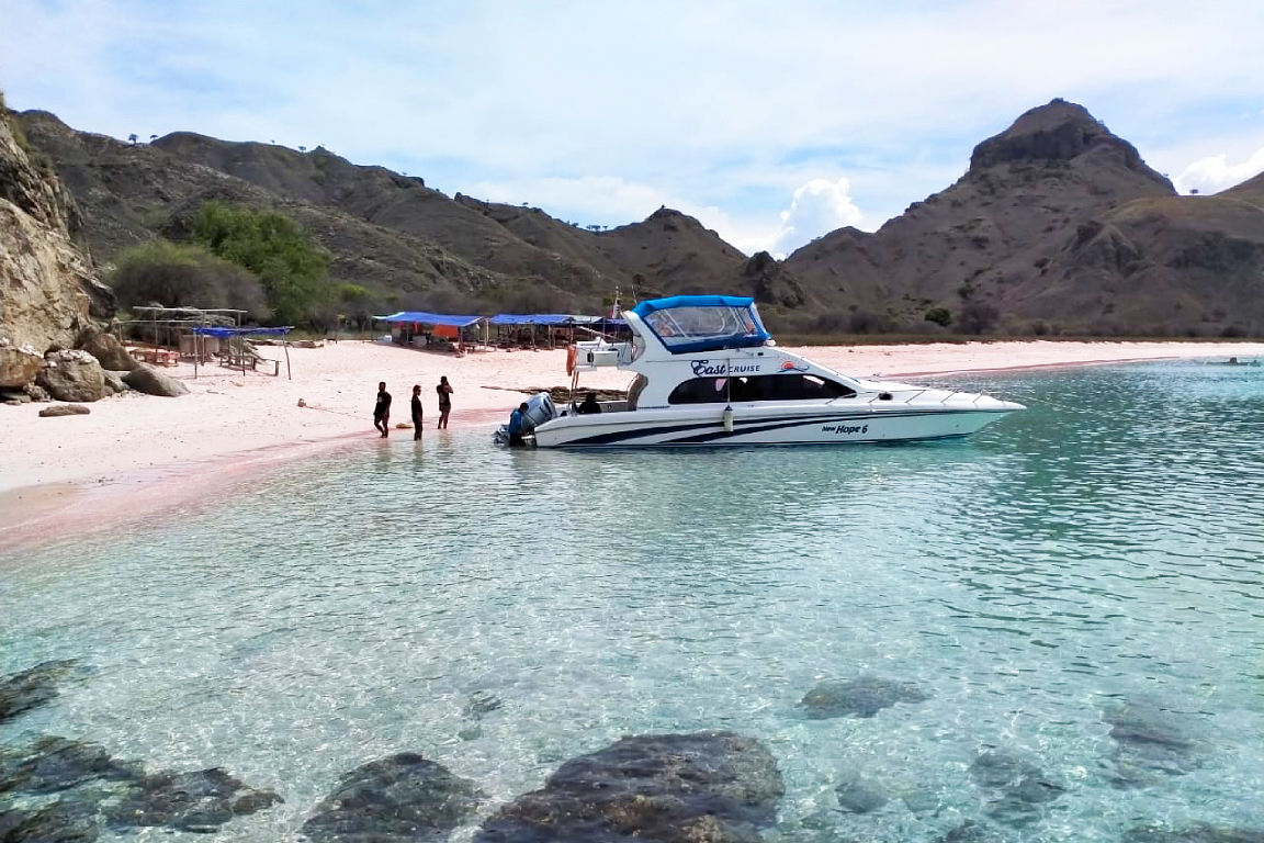 One Day Tour Labuan Bajo with Speed Boat by East Cruise Komodo (5).jpg