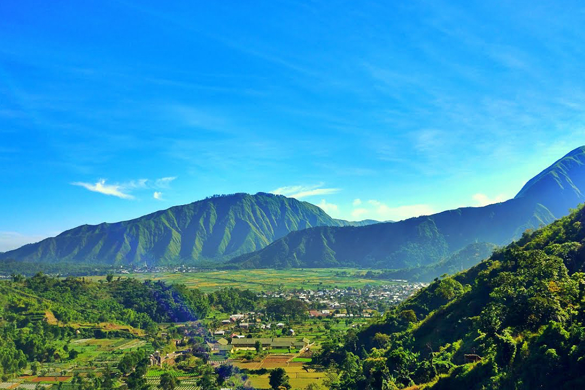 1D Tour Lombok Sembalun Mangku Sakti Waterfall by WeTravel (4).jpg