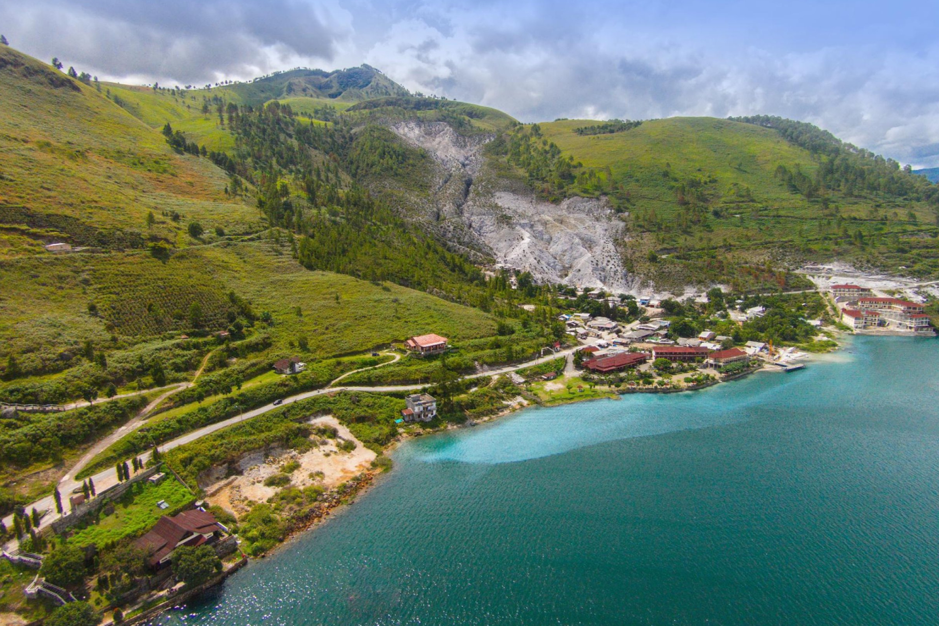 Overland Samosir Island by Sumatera Trip KDn1SQAV
