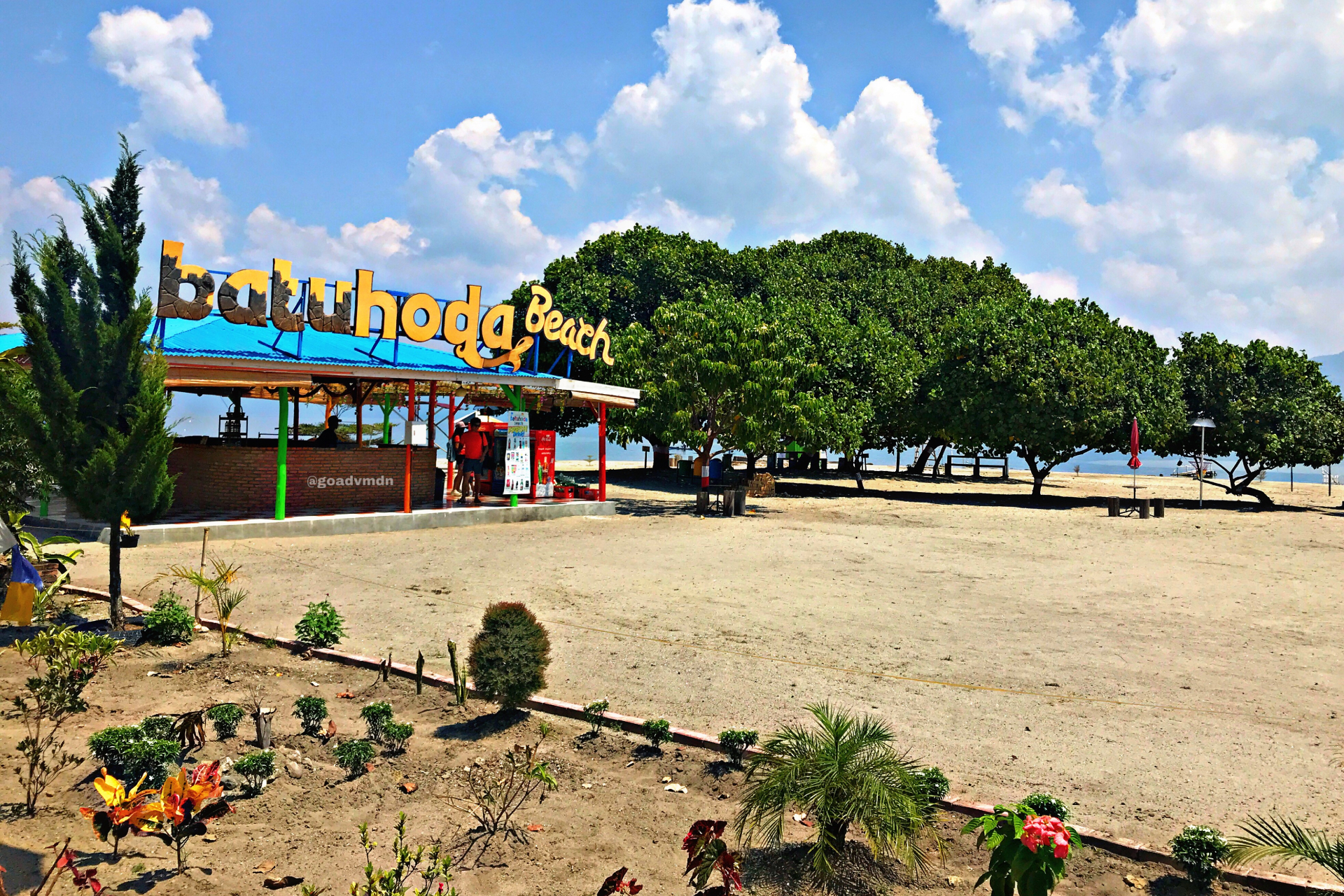 Samosir Explore Program E Land Tour (Tuk Tuk - Ambarita - Simanindo - Lumban Suhi Suhi - Batu Hoda - Tomok) No Meals by Go Adventure 91FuWn8U