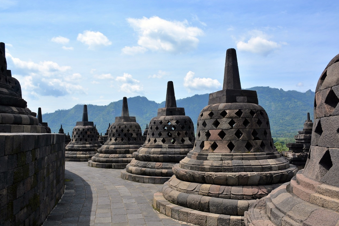 Borobudur temple (1).jpg