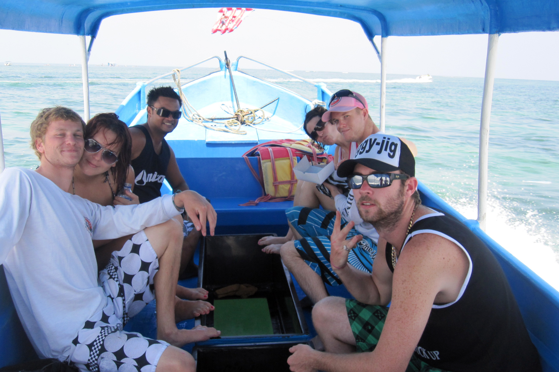 Snorkeling, Glass Bottom boat, Penyu Island by Bali Best Adventure Ks5uyt8z