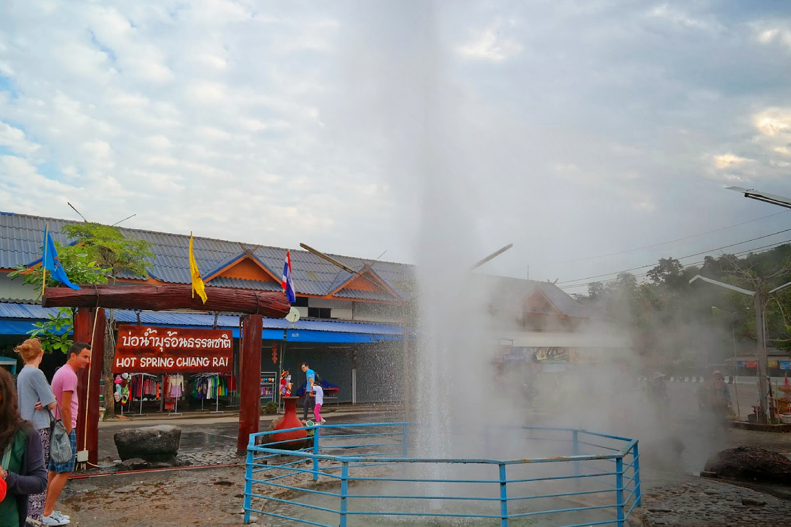Chiang Rai Golden Triangle Boat Join-in Day Tour from Chiang Mai SnkC6LZo