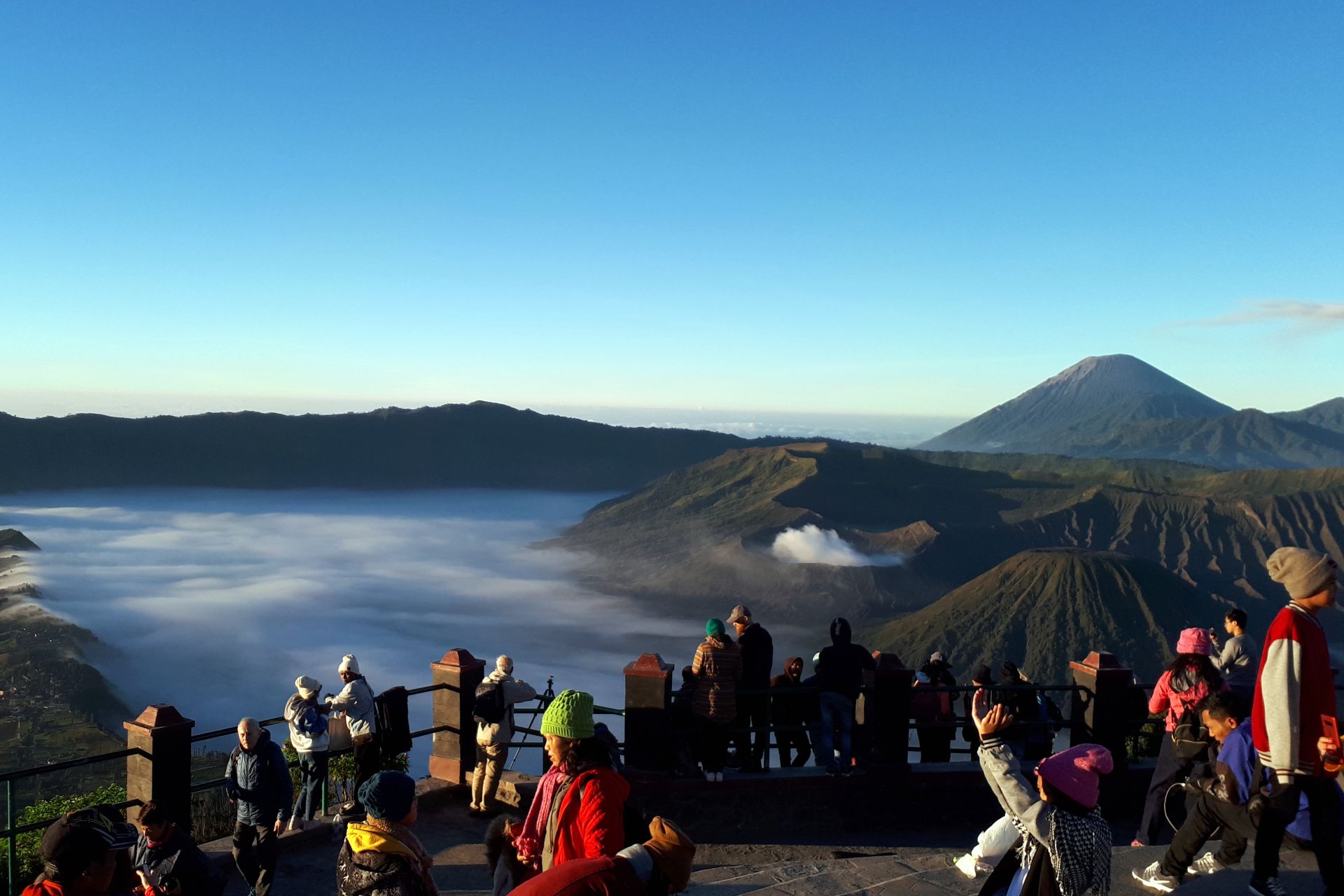 Paket Tur Bromo Golden Sunrise6.jpg-backdrop