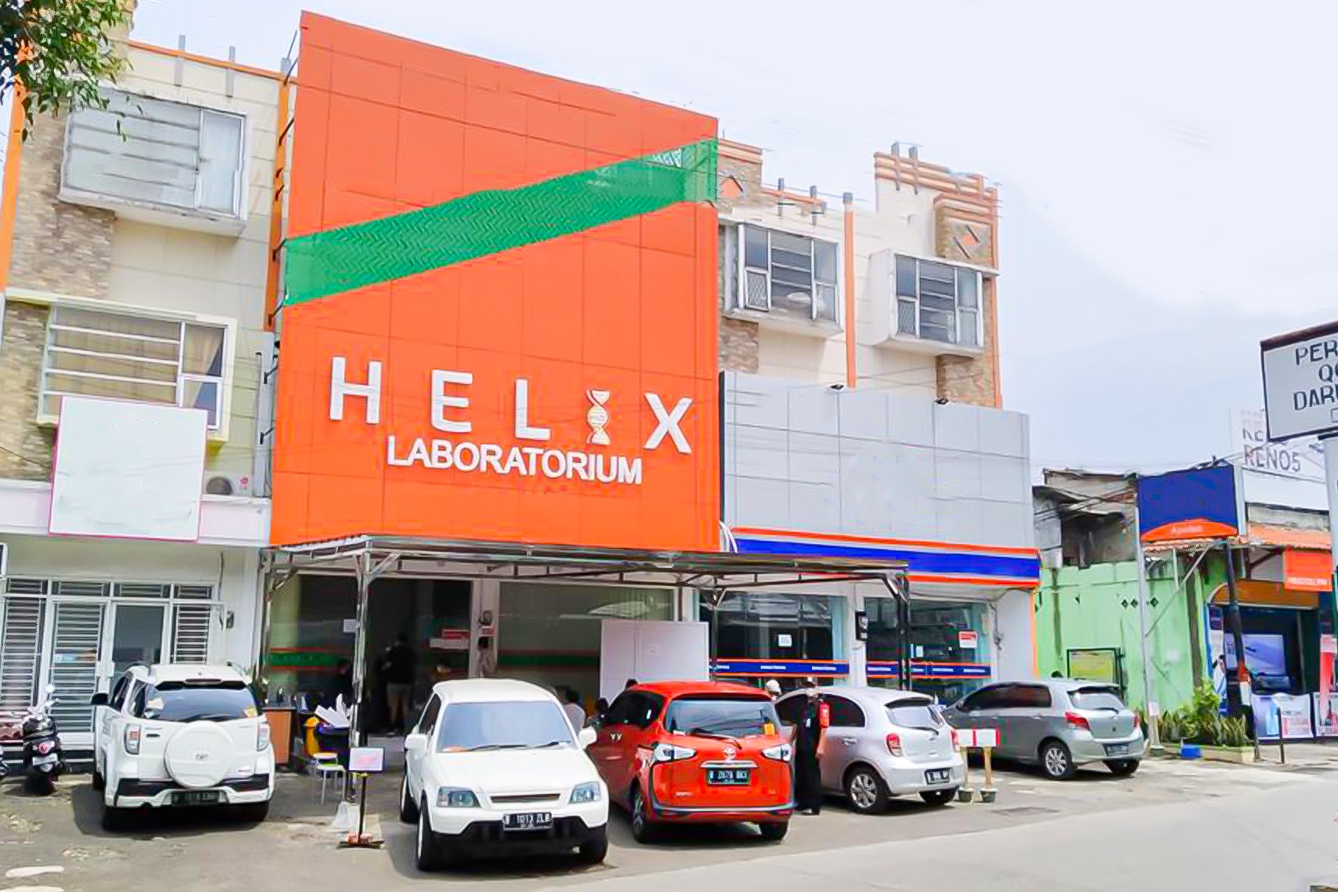 Beli Voucher COVID19 Rapid / PCR / Swab Antigen Test by Helix Lab