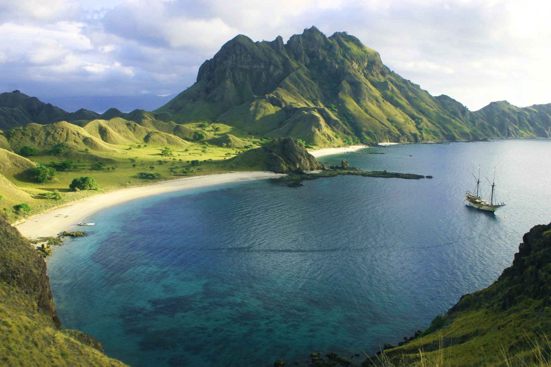 Open Trip Explore Komodo by LastOne Tours C4GZvTJX