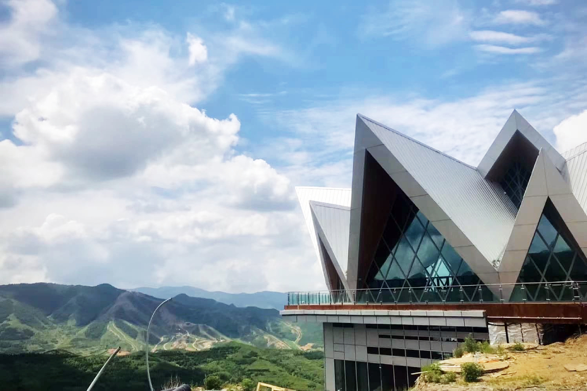 Private Charter from Beijing to Grass Skyline in Zhangjiakou City xHslPHIL