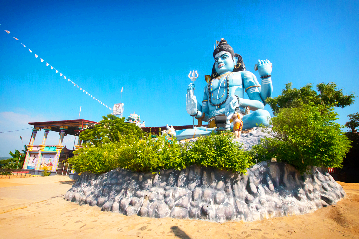 Private City Transfers between Trincomalee and Colombo, Kandy, or Ella KDPGABtH