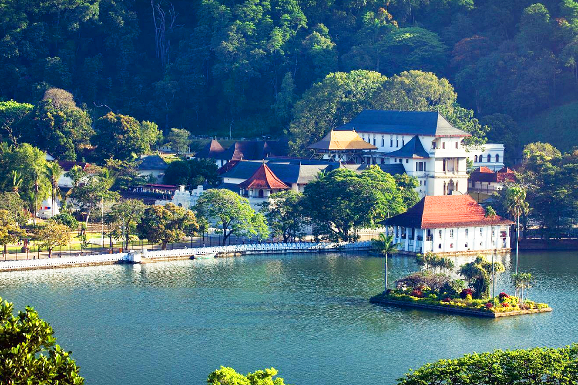 Private City Transfers between Trincomalee and Colombo, Kandy, or Ella lbGzShgh