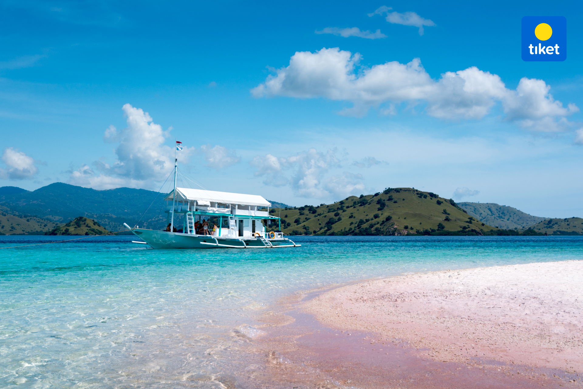 Komodo Private Charter by LastOne Tours sJROOrhq