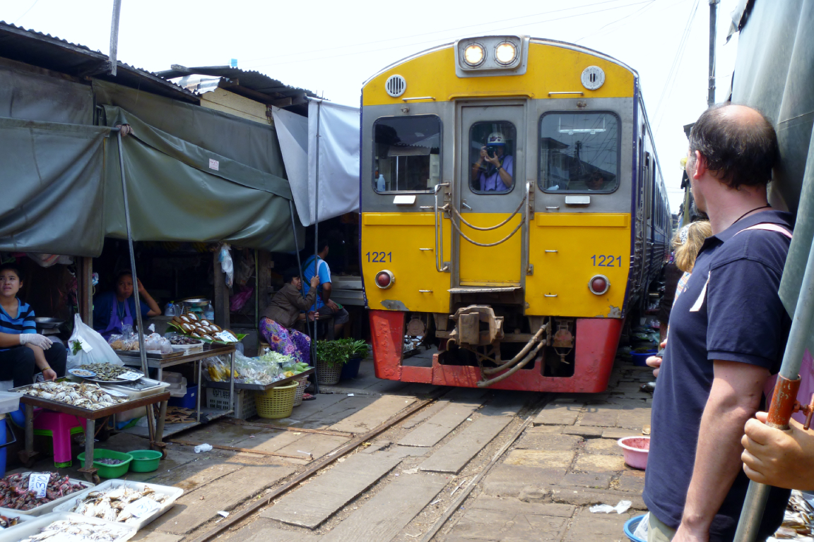 Private Car Charter Damnoen Saduak Floating Market, Maeklong Railway uKGkWBMl