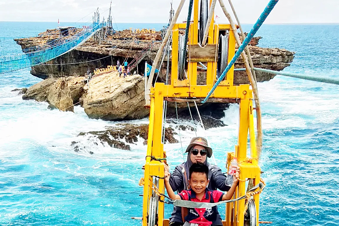 Paket Wisata Pantai Timang dan Heha Ocean View by Sheyco Tour ZhxvGE3q